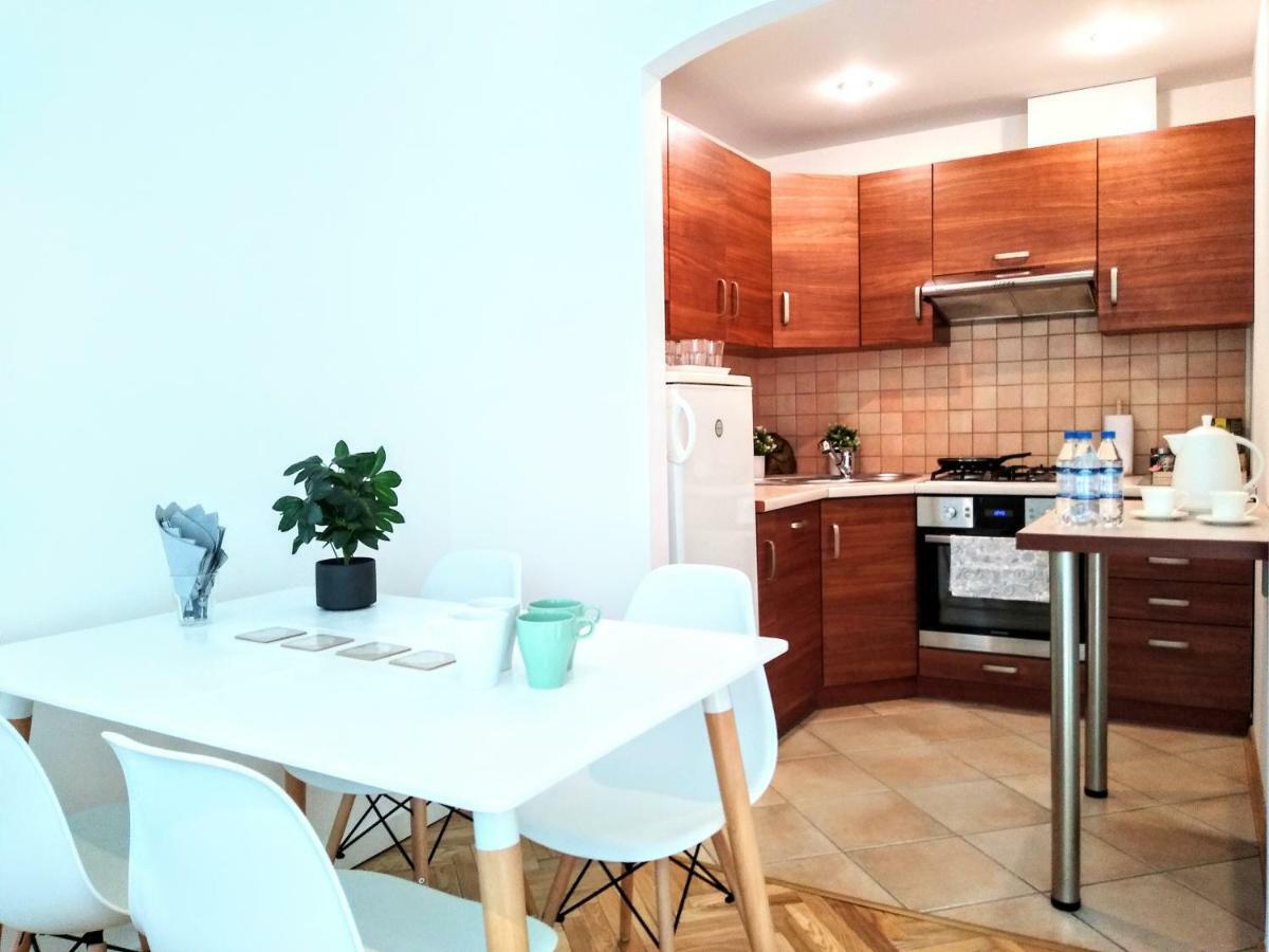 Chill & Explore By Cooee Apartments Warszawa Eksteriør billede