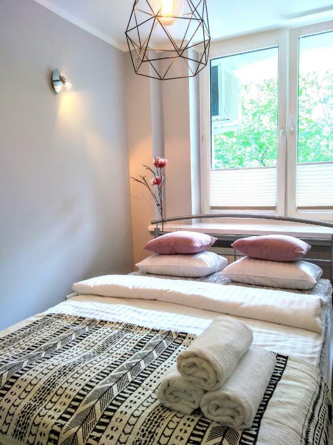 Chill & Explore By Cooee Apartments Warszawa Eksteriør billede