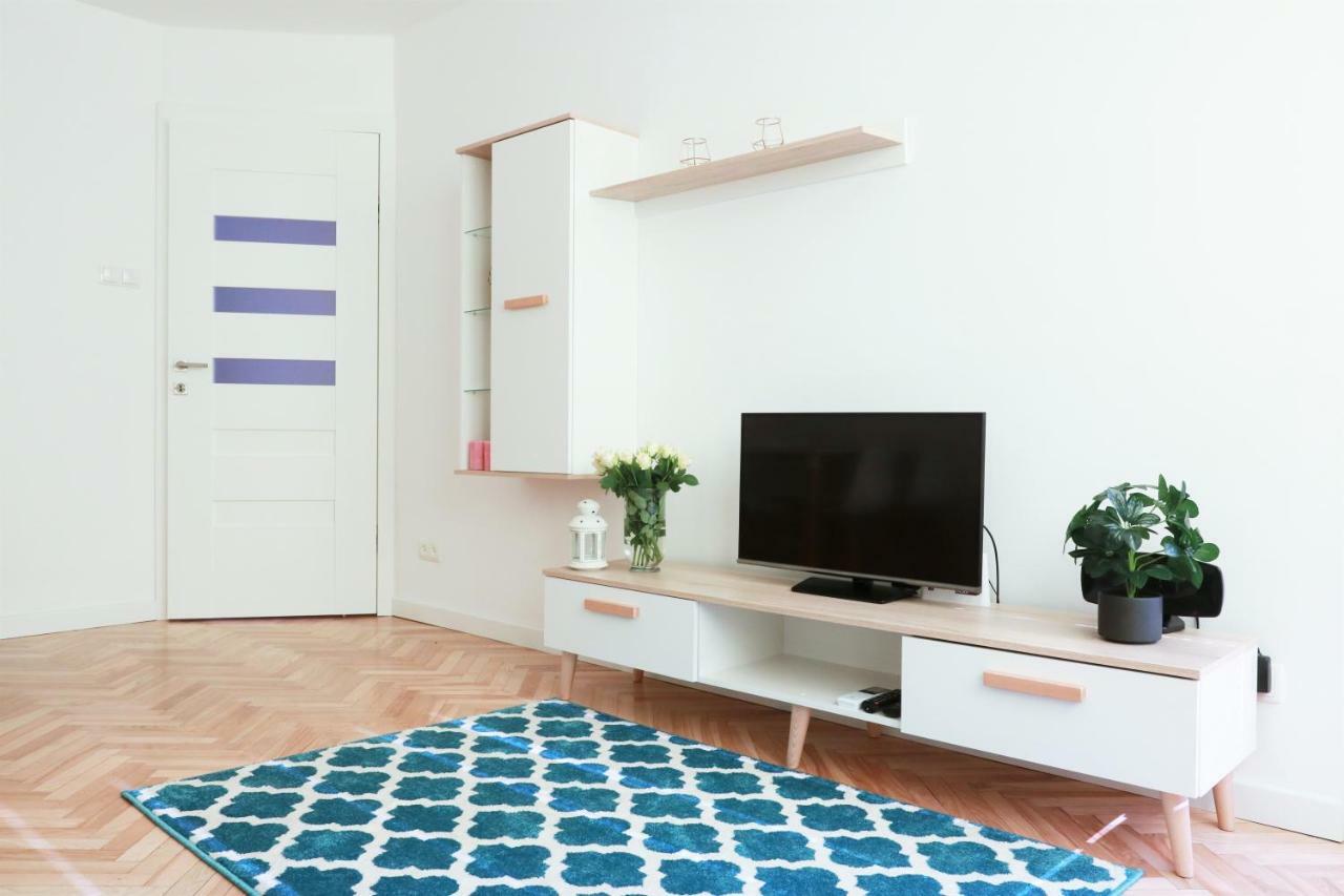 Chill & Explore By Cooee Apartments Warszawa Eksteriør billede